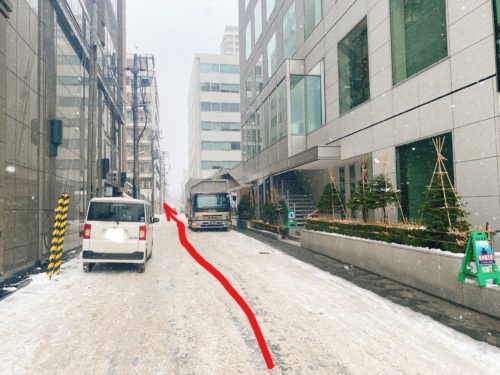 ふーも札幌店までの細い道
